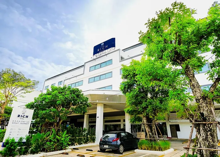 The Rich Hotel
