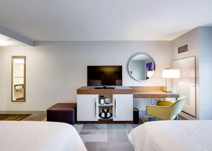 Hampton Inn & Suites Fort Worth Downtown