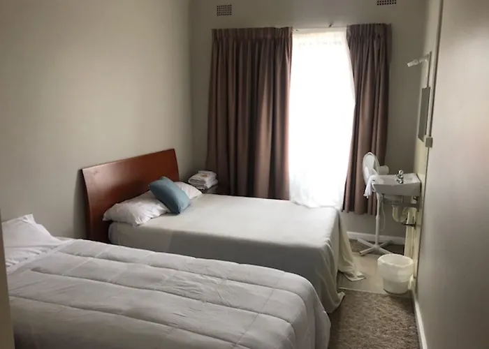 Lakes And Ocean Hotel Forster