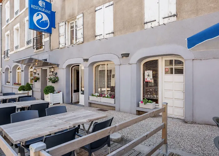 Logis Hotel Le Cygne