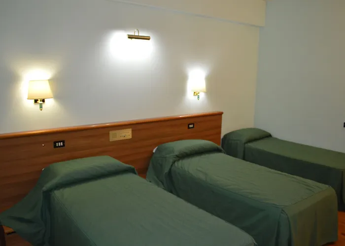 Canadian Hotel