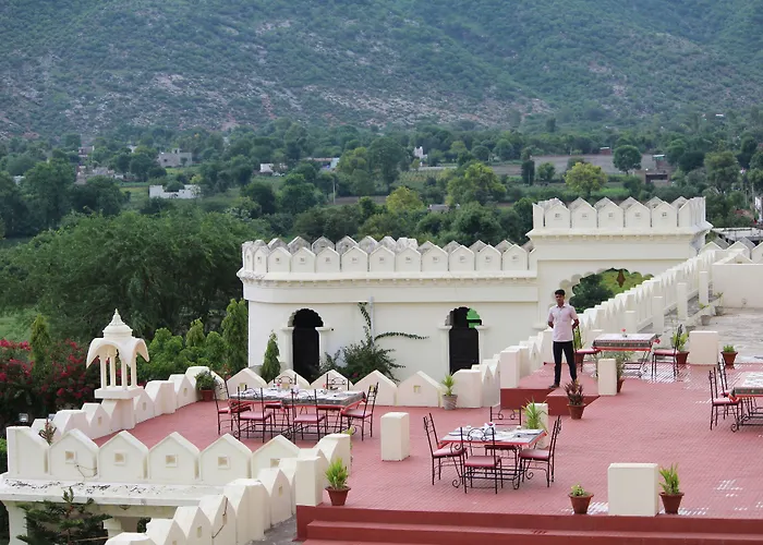 Gulaab Niwaas Palace