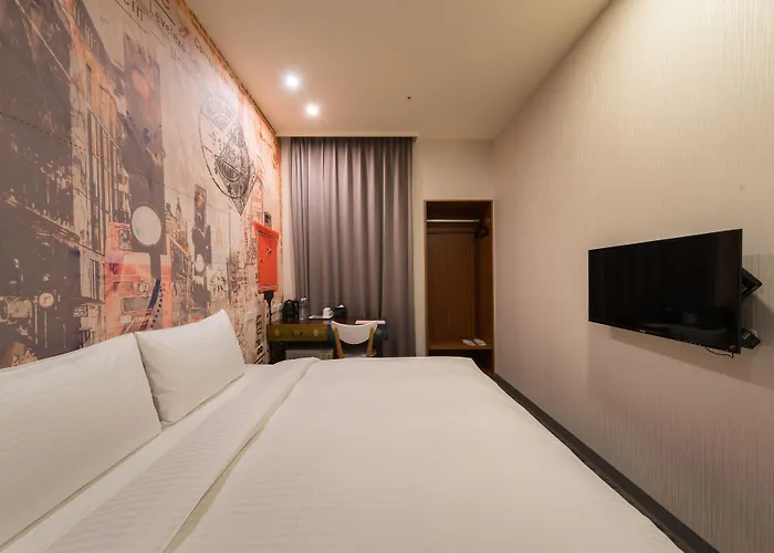 Skyone Hotel