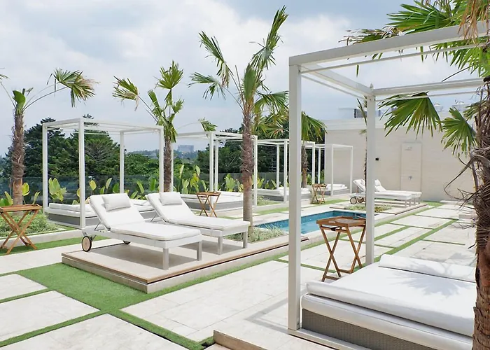 Art Deco Luxury Hotel & Residence