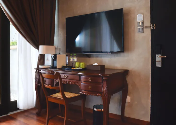 Treasures Hotel And Suites