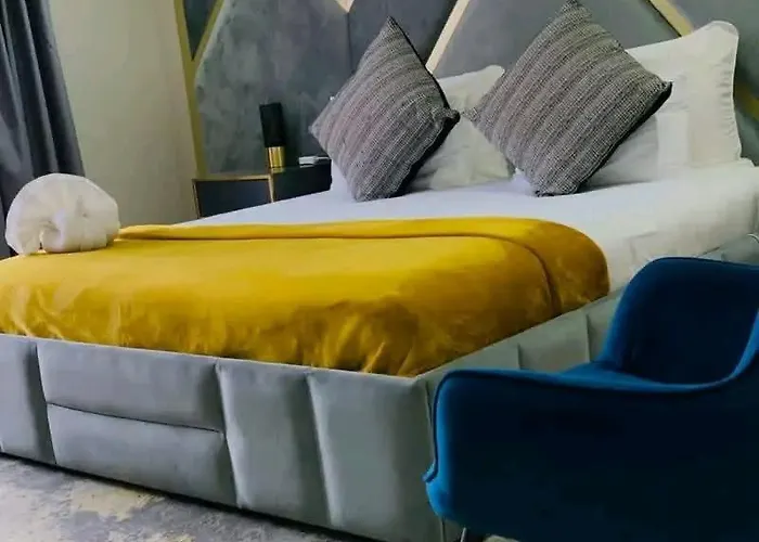 Apex Boutique Hotel