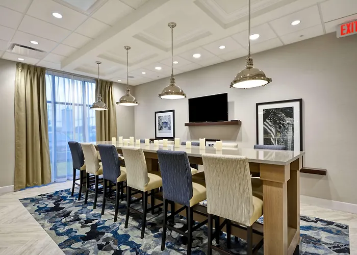 Hampton Inn Livonia Detroit