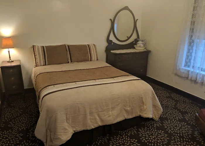 Ryan Hotel Wallace