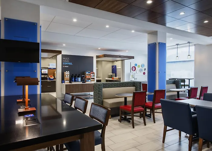 Holiday Inn Express & Suites Kelowna - East By Ihg