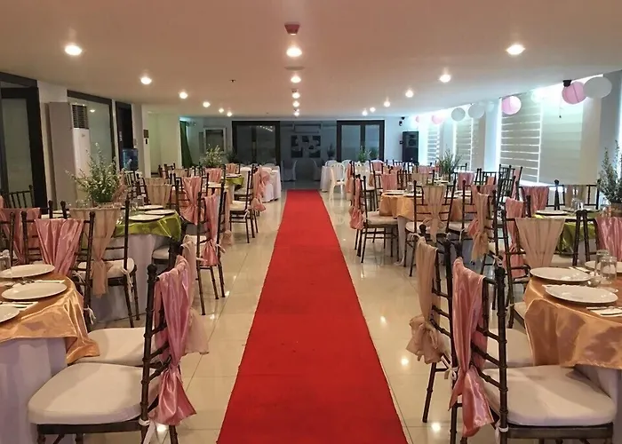 Top Star Hotel