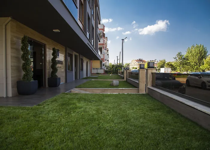 Maxuite Hotel In Home