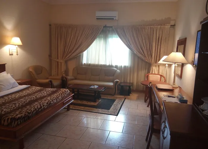 Asaa Pyramid Hotel