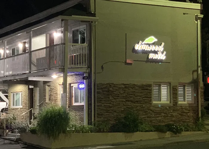 Elmwood Motel