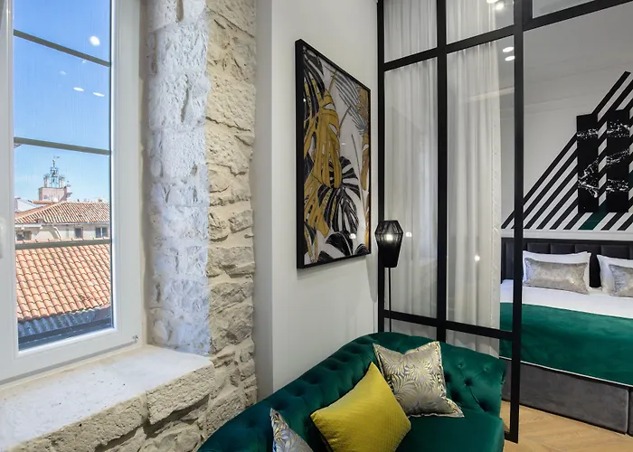 DeZign Superior Apartments&Rooms Zadar