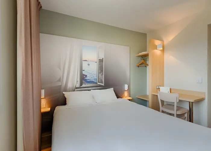 B&B Hotel Marseille La Valentine St Menet