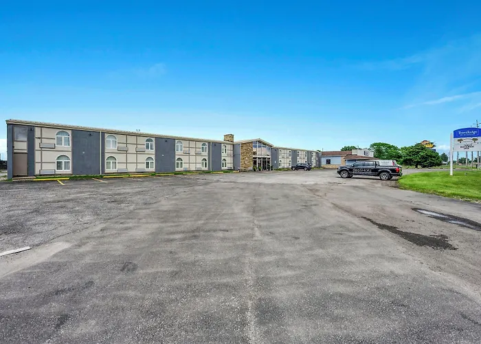 Travelodge By Wyndham Sarnia