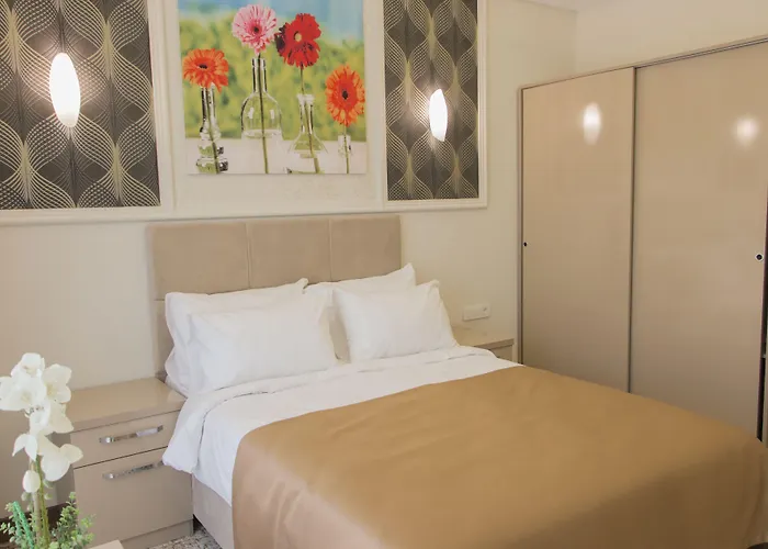 Goldhan Hotel