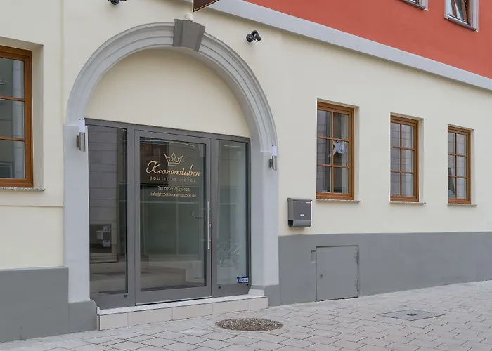 Boutique-Hotel Kronenstuben - unschlagbare Zentrumsnähe direkt am Marstall&Marktplatz - Schloss in 3 Min - Frühstück - Langzeitmiete Ludwigsburg