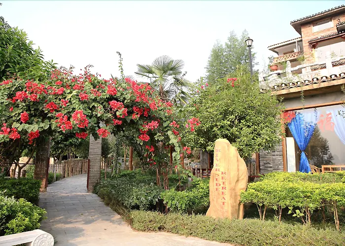 Riverside Retreat Hotel-Ancient style Chinese Scenic&scenic
