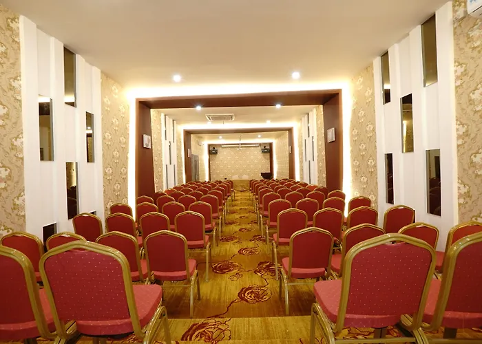 Green Rose Hotel