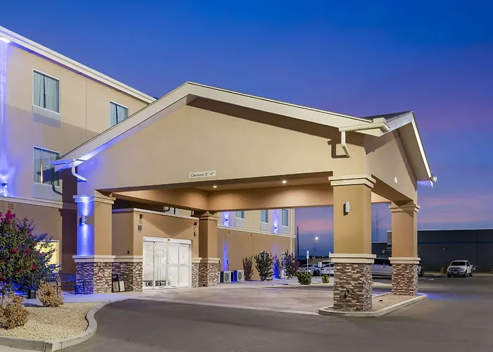 Quality Inn & Suites Carlsbad Caverns Area