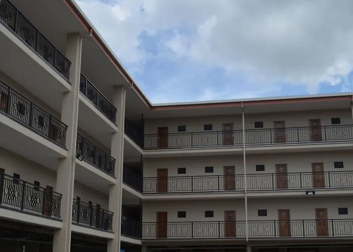 Paddy'S Hotel & Apartments
