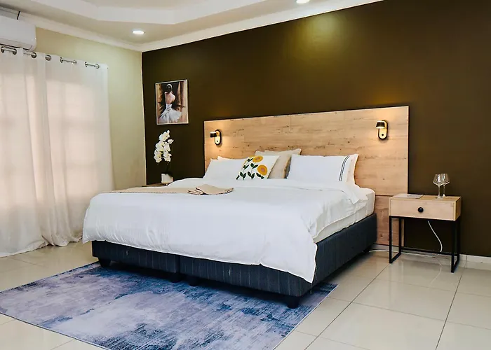 Tsholofelo East Guesthouse
