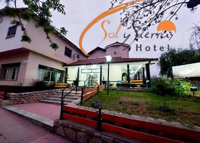 Hotel Sol Y Sierras