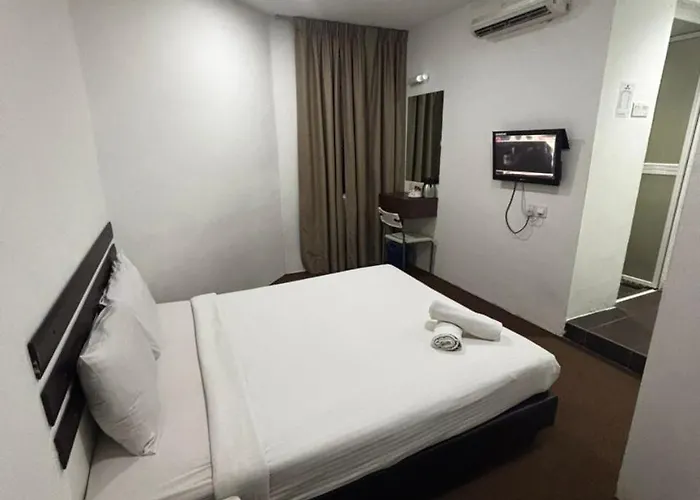 Swing & Pillows - Grand Inn George Town Penang