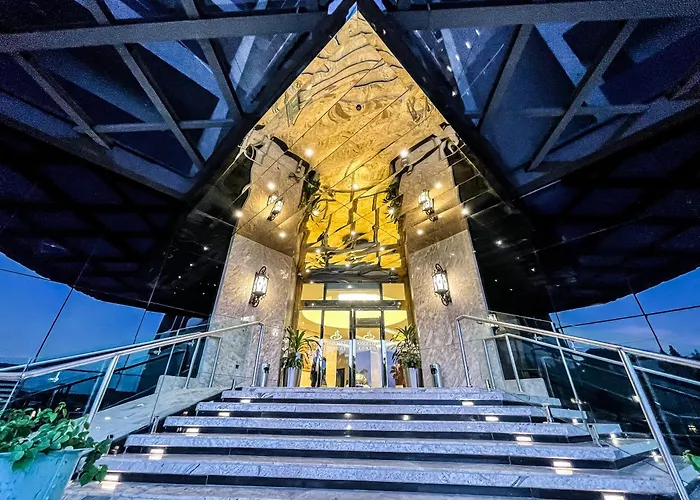 Omedel Luxury Hotel