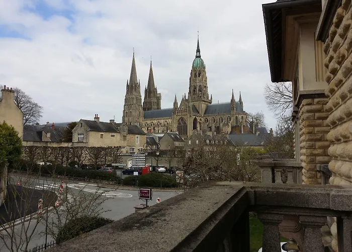 Le Castel Guesthouse Bayeux
