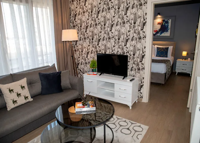 12 Rooms Hotel