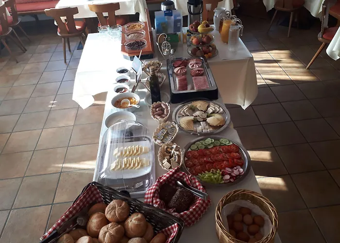 Pension Marienhof Hermagor-Pressegger See