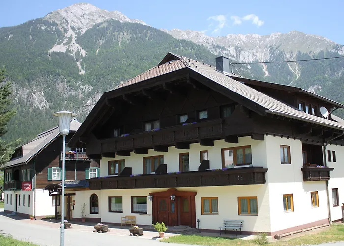 Pension Marienhof Hermagor-Pressegger See