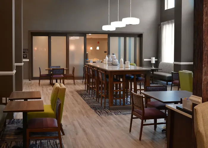 Hampton Inn & Suites Philadelphia/Media
