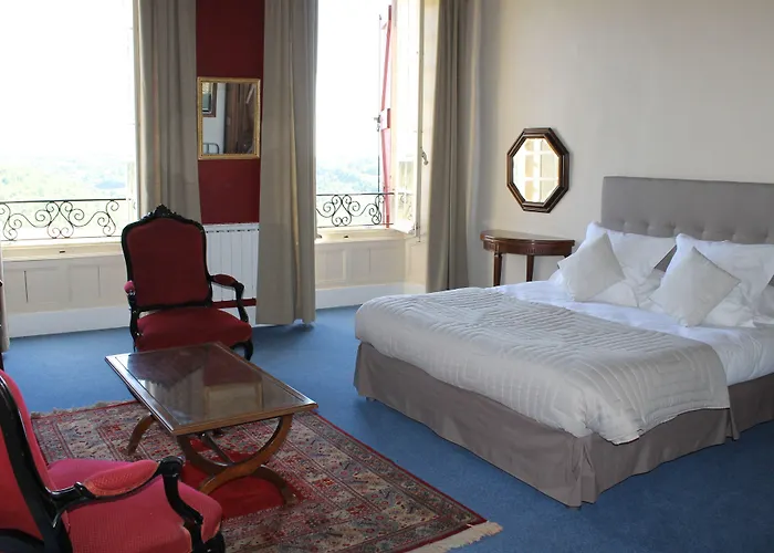 Hotel Raymond VII