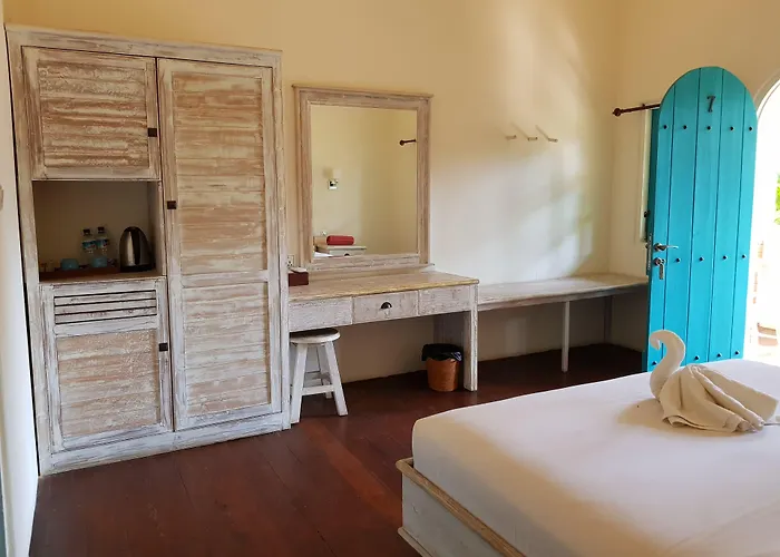 White Coconut Resort