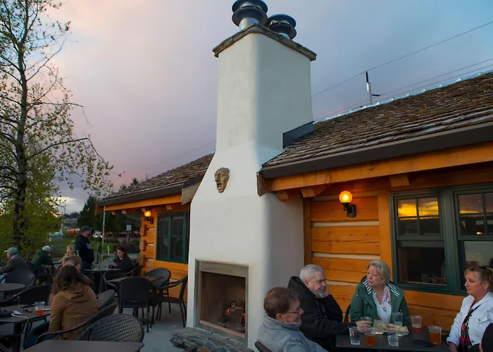 Mcmenamins Kalama Harbor Lodge