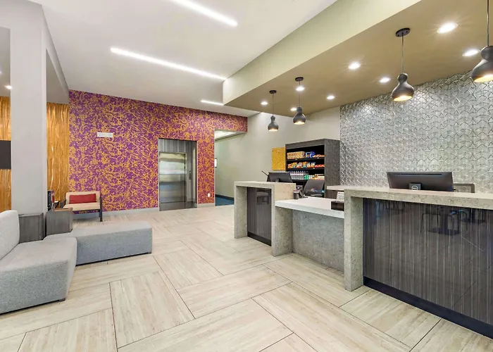 Best Western Plus Temecula Wine Country Hotel & Suites