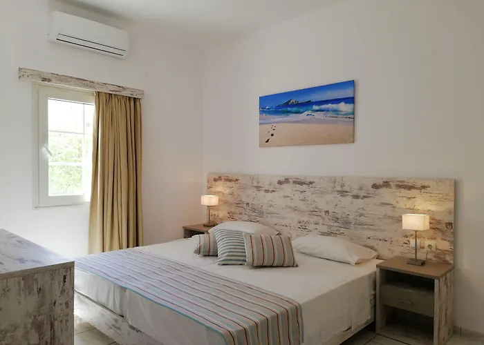 Evina Rooms & Suites