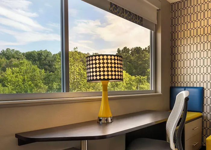 Glo Hotel Asheville-Blue Ridge Parkway