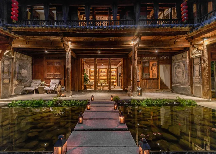 Dali Old Courtyard Boutique Inn