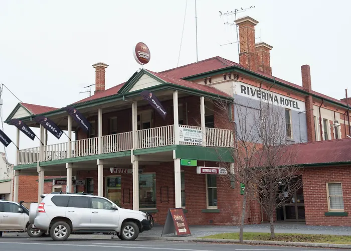 Riverina Hotel