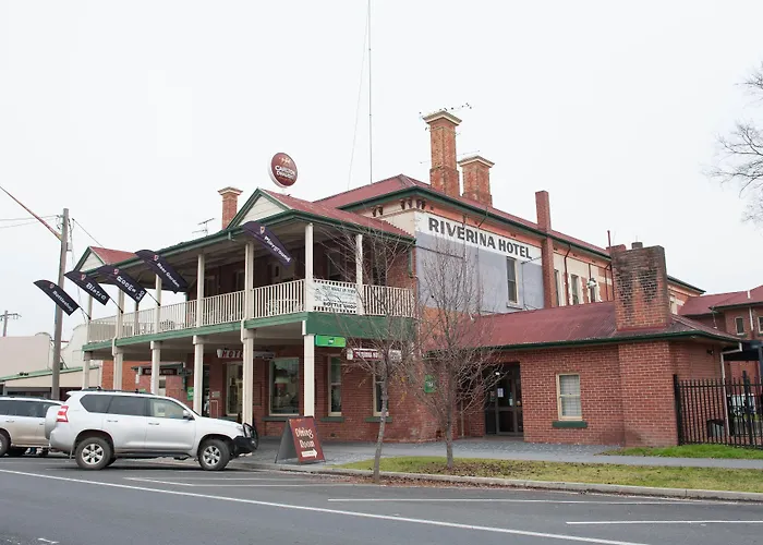 Riverina Hotel