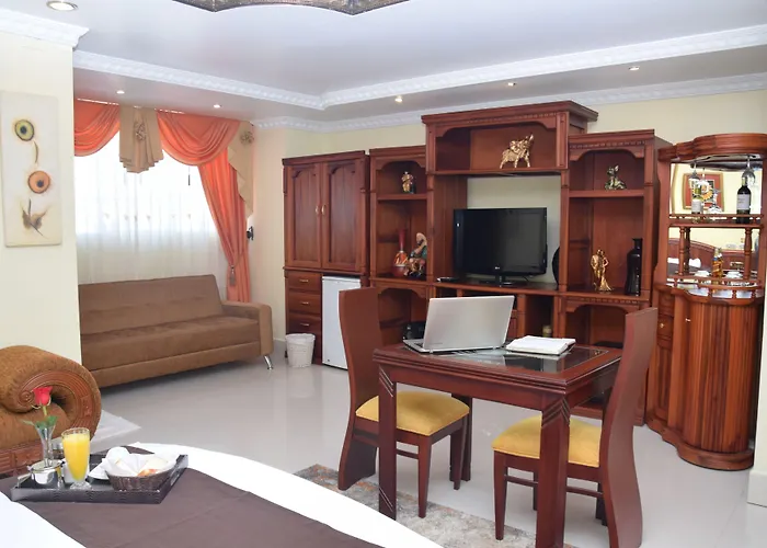 Hotel Perla Verde