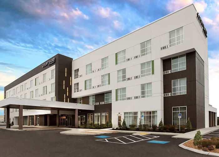 Courtyard By Marriott Jonesboro Hotel