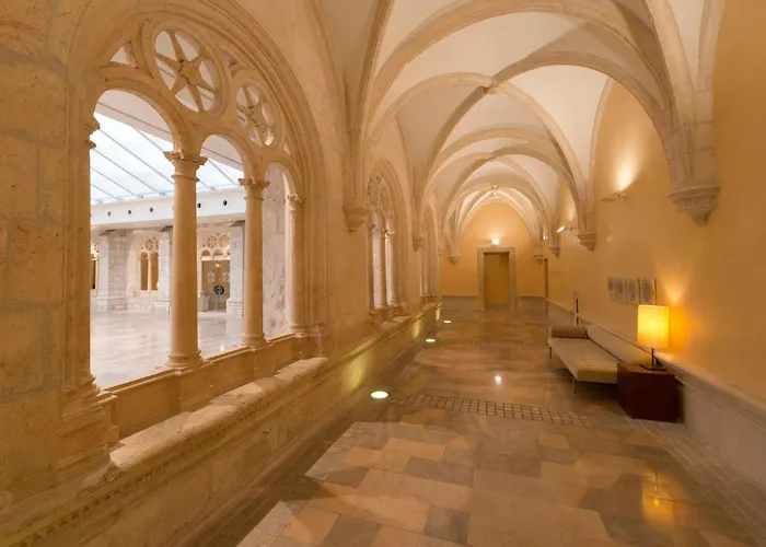 NH Collection Palacio de Burgos