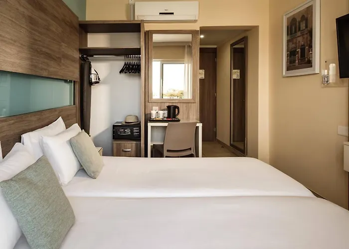 115 The Strand Hotel By Neu Collective