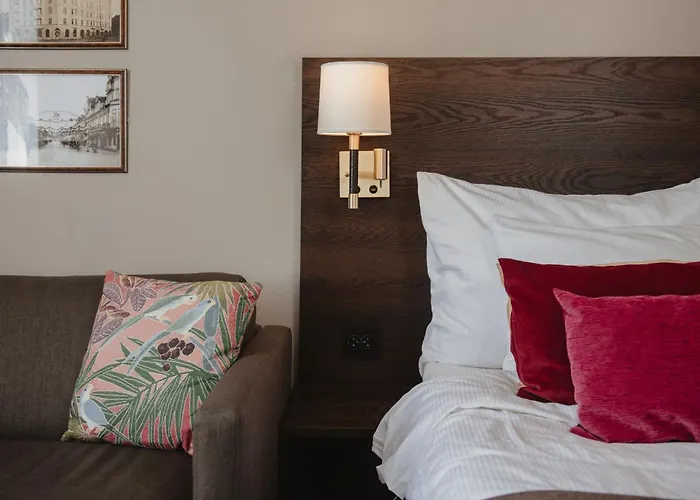 Home Hotel Drott