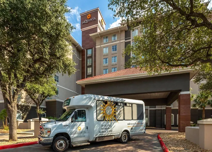 La Quinta By Wyndham San Antonio Airport